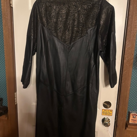 Vintage 80's Pelle Club Women’s black leather coat Medium - Picture 2 of 15